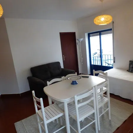 Blue Windows Sea View 아파트